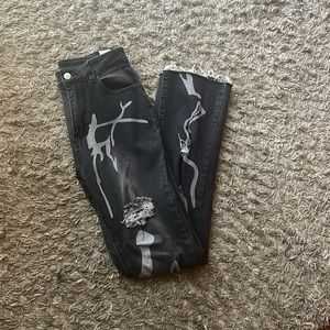 High Waisted Graphic Jeans